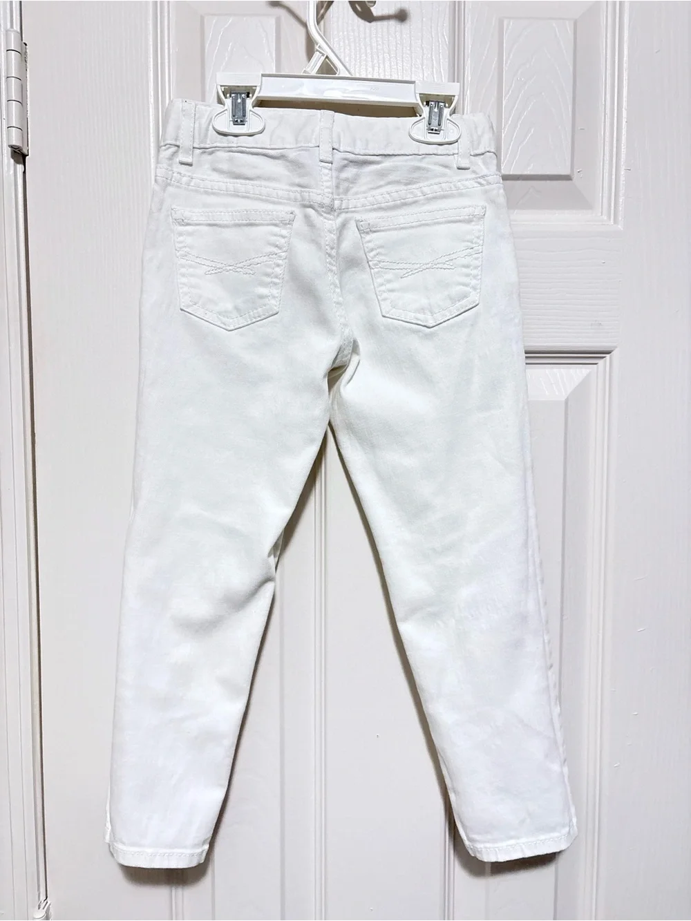 Pre-owned GAP Kids 1969 White Denim Jeans, Regular/Size: 6